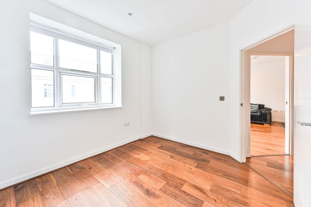 Property photo 3 of 7