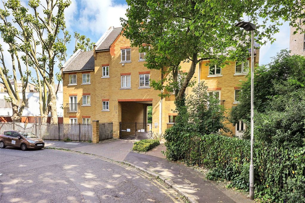 Property photo 3 of 14 Exterior