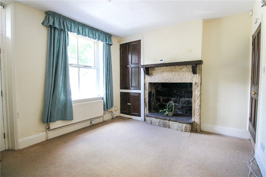 Property photo 2 of 7 Sitting Room
