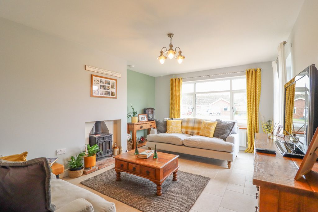 Property photo 2 of 29 4866374