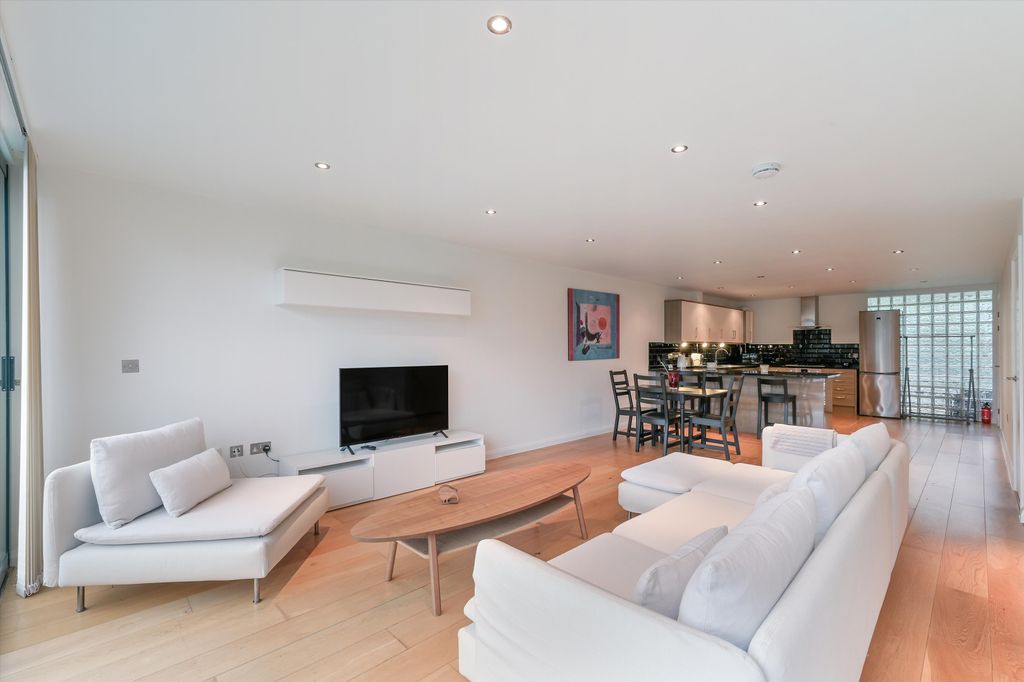 Property photo 1 of 15 Image