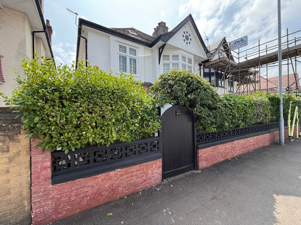 Property photo 3 of 64
