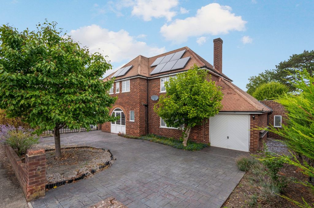Property photo 1 of 17