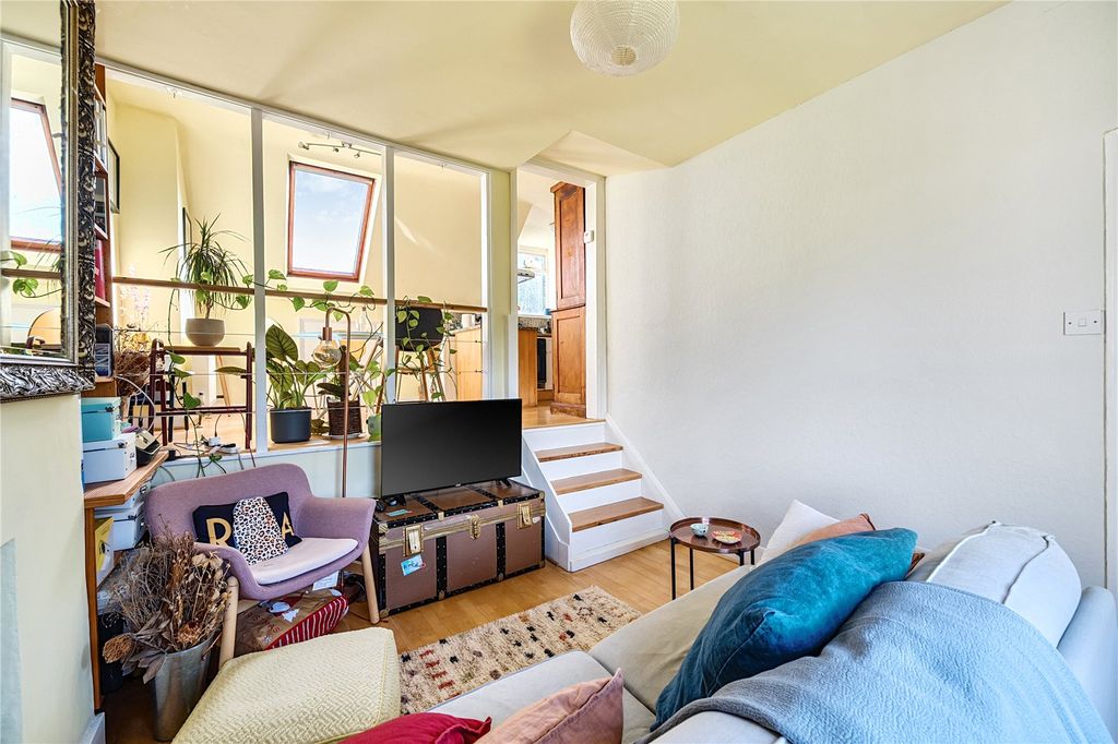 Property photo 3 of 19 Picture No. 05