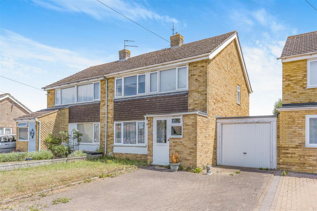Property photo 1 of 11 9 Horton Road, Middleton Cheney-3.Jpg