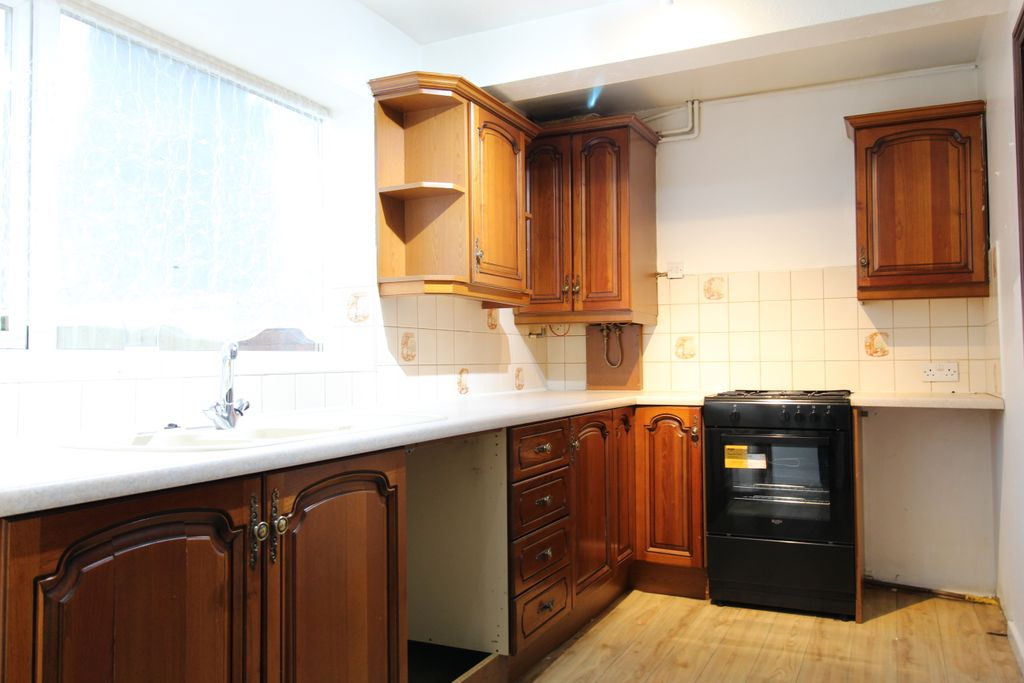 Property photo 3 of 11 Gallery