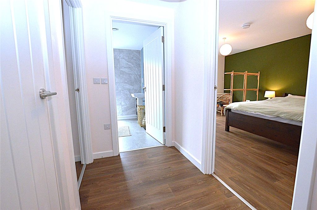 Property photo 2 of 12 Picture No. 01