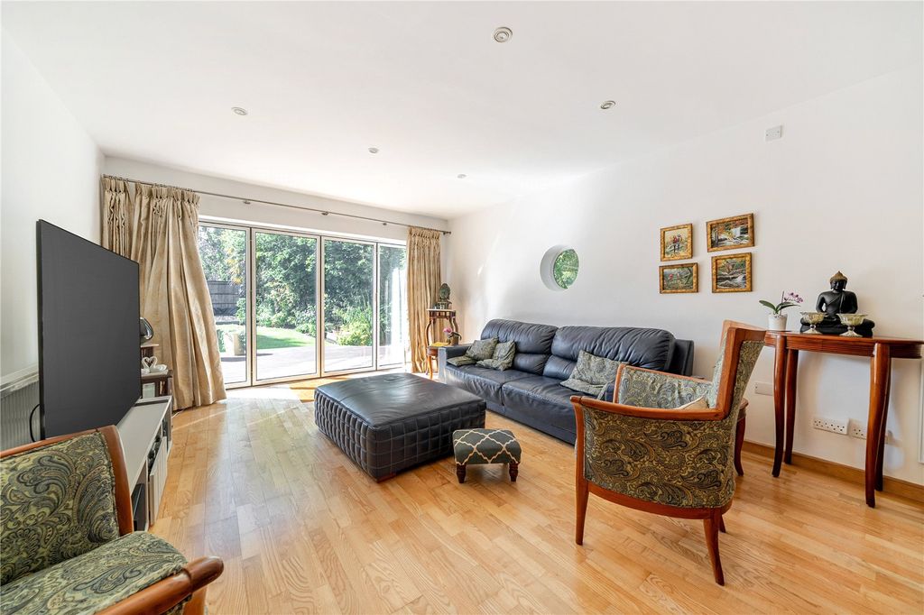 Property photo 3 of 18 Picture No. 31