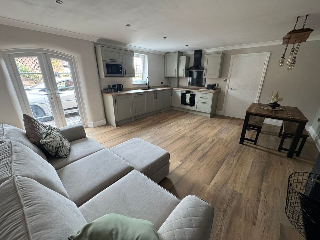 Property photo 2 of 6 Living Room