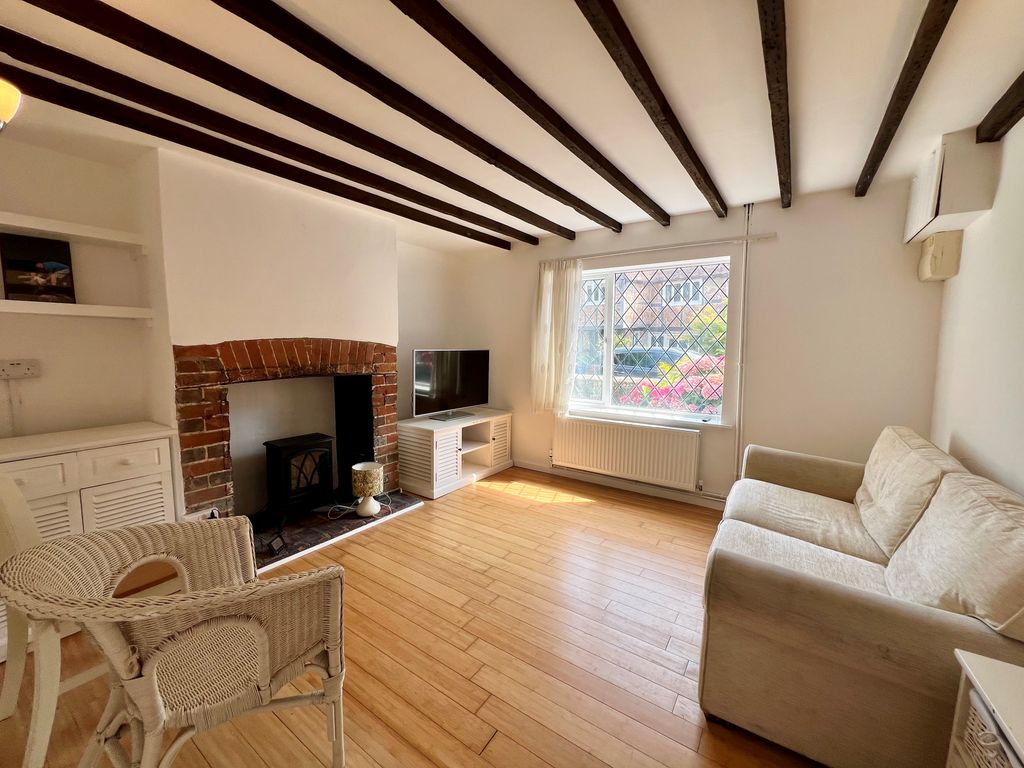 Property photo 3 of 11