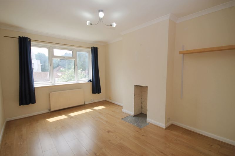 Property photo 2 of 10 Photo 3