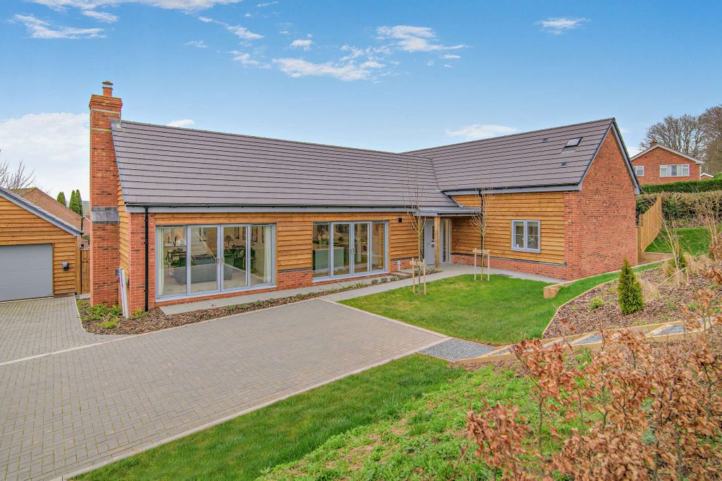 Property photo 1 of 38