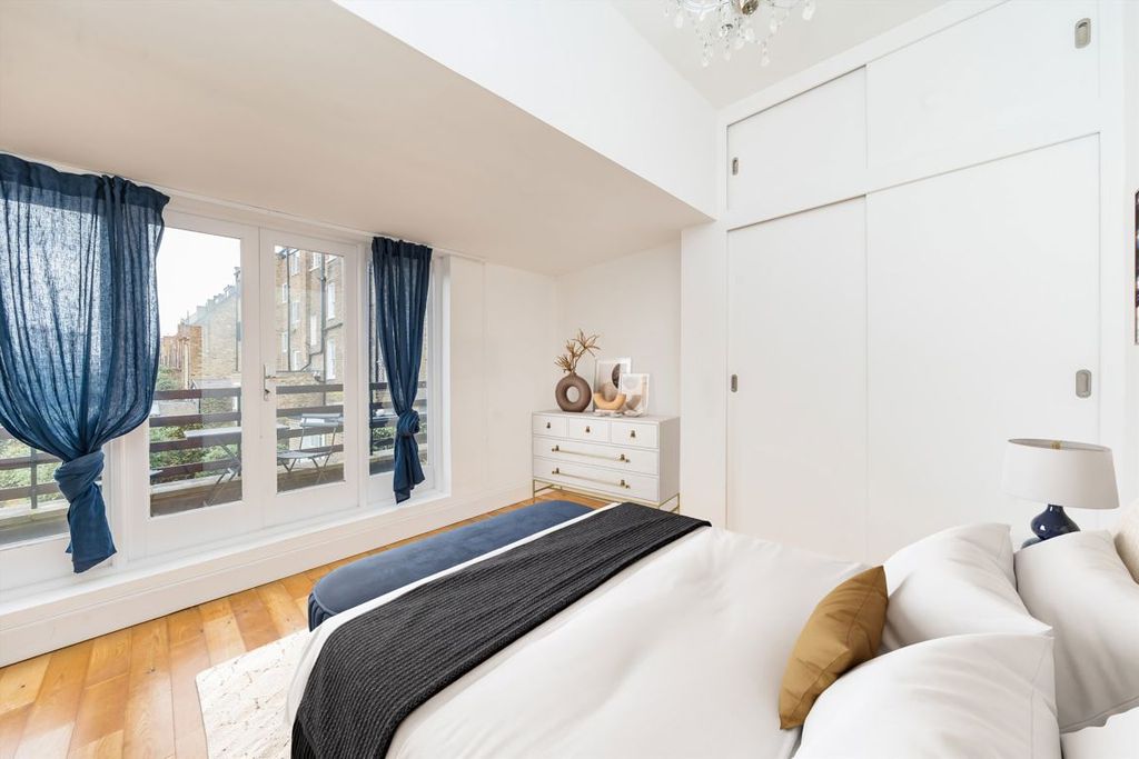 Property photo 3 of 5