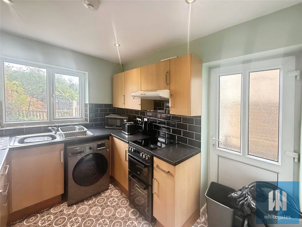 Property photo 2 of 22 Picture No. 30