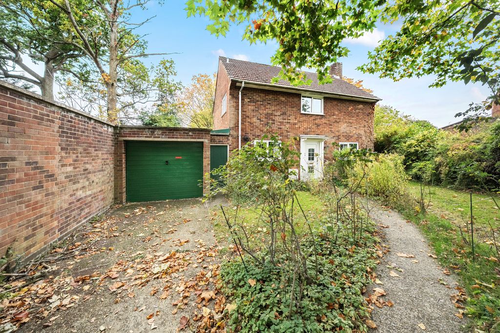 Property photo 2 of 13