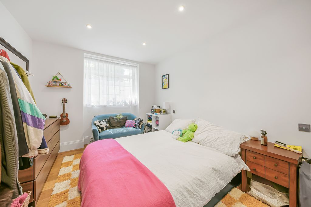 Property photo 3 of 7