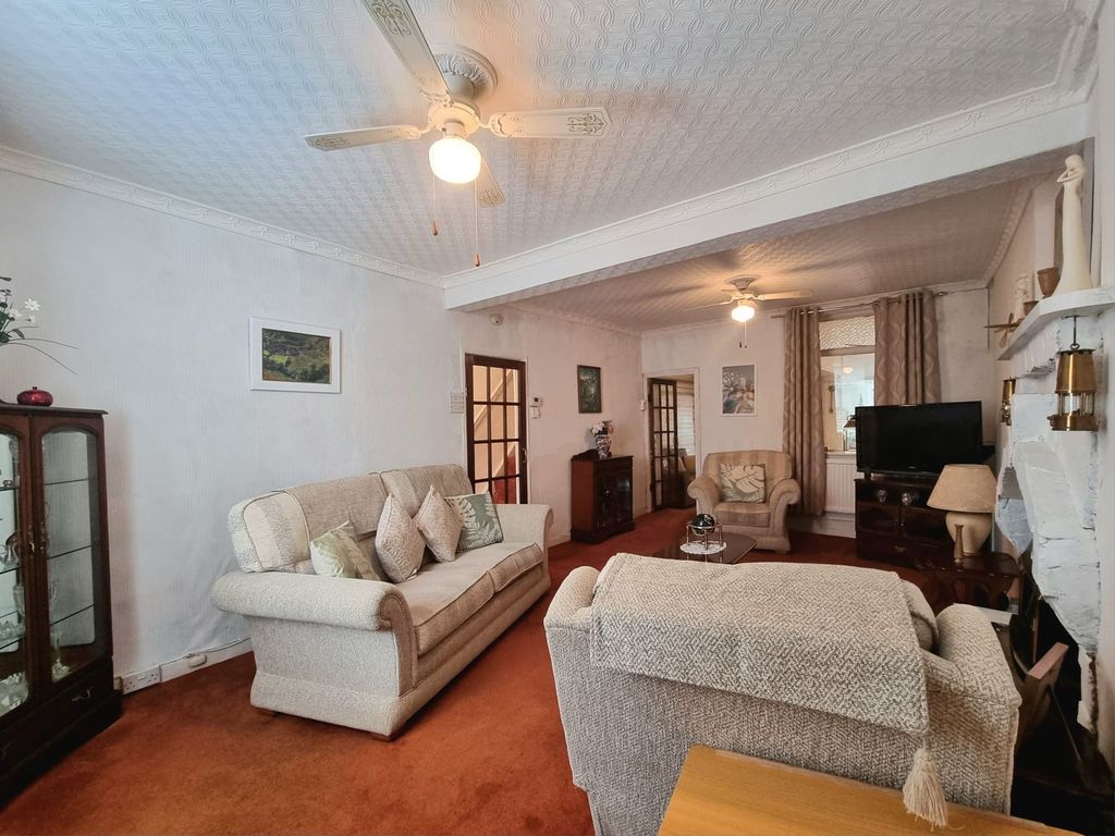 Property photo 2 of 45
