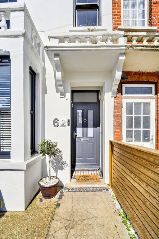 Property photo 3 of 20