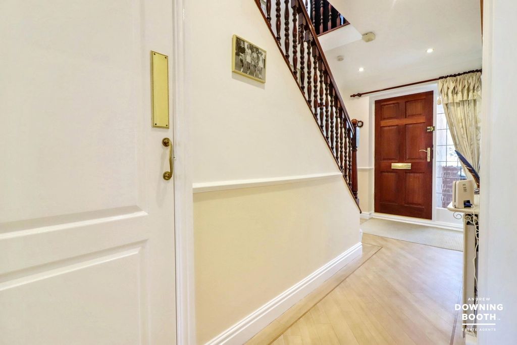 Property photo 2 of 30