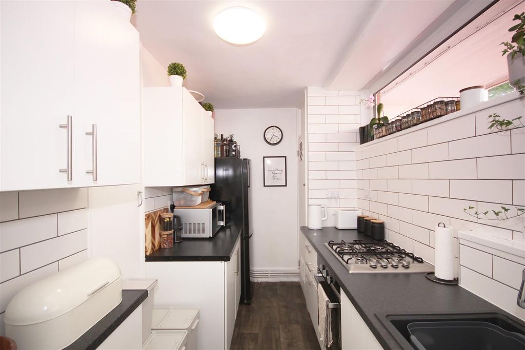 Property photo 3 of 7 Img_2289.Jpg
