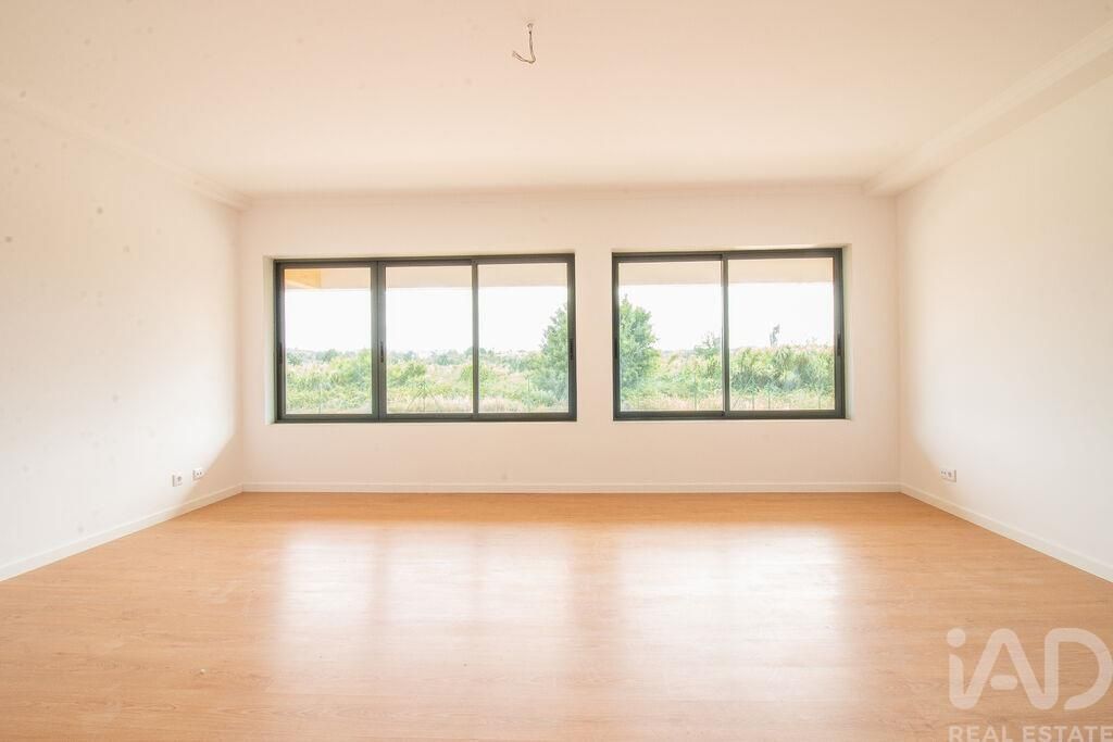 Property photo 3 of 38