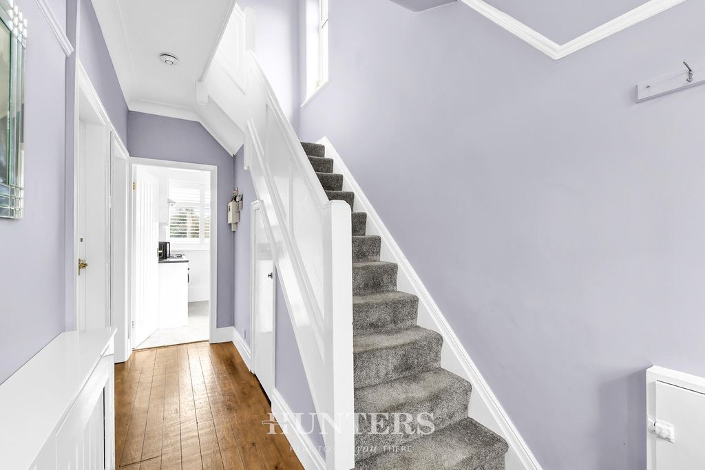 Property photo 2 of 19 Hallway