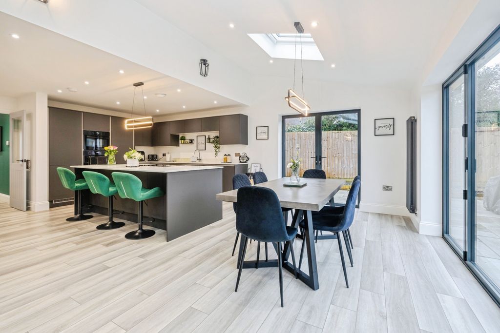 Property photo 3 of 20 2026-01-15-26Chestnutroad019