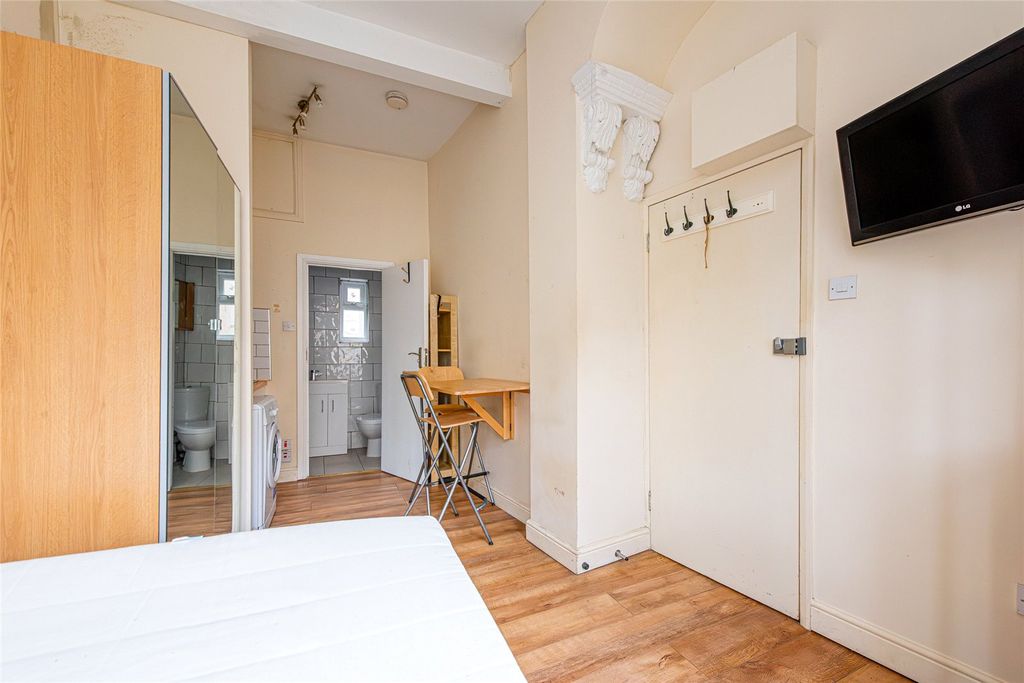 Property photo 3 of 5 Picture No. 03