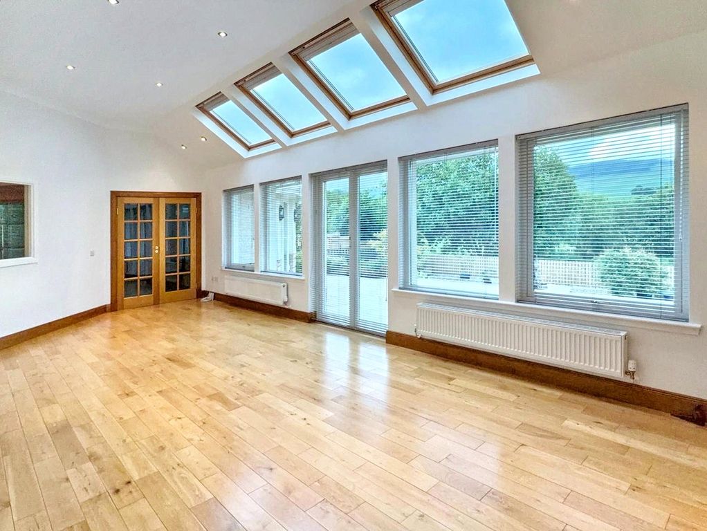 Property photo 3 of 29 Picture No. 04
