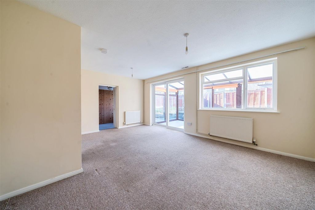 Property photo 3 of 12 Living Room