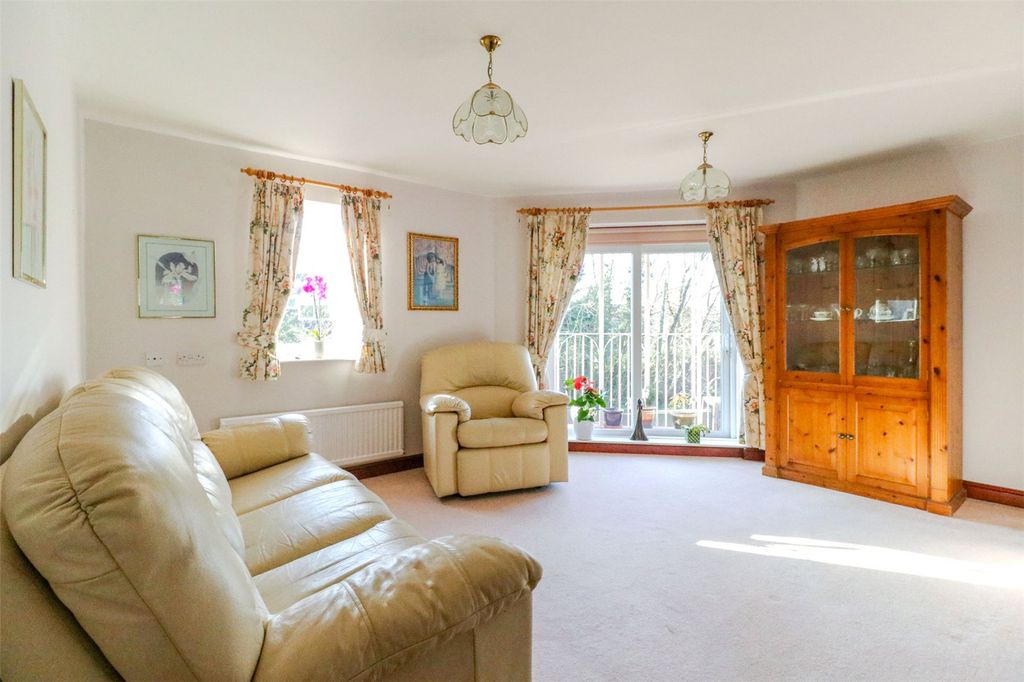 Property photo 3 of 16 Picture No. 34