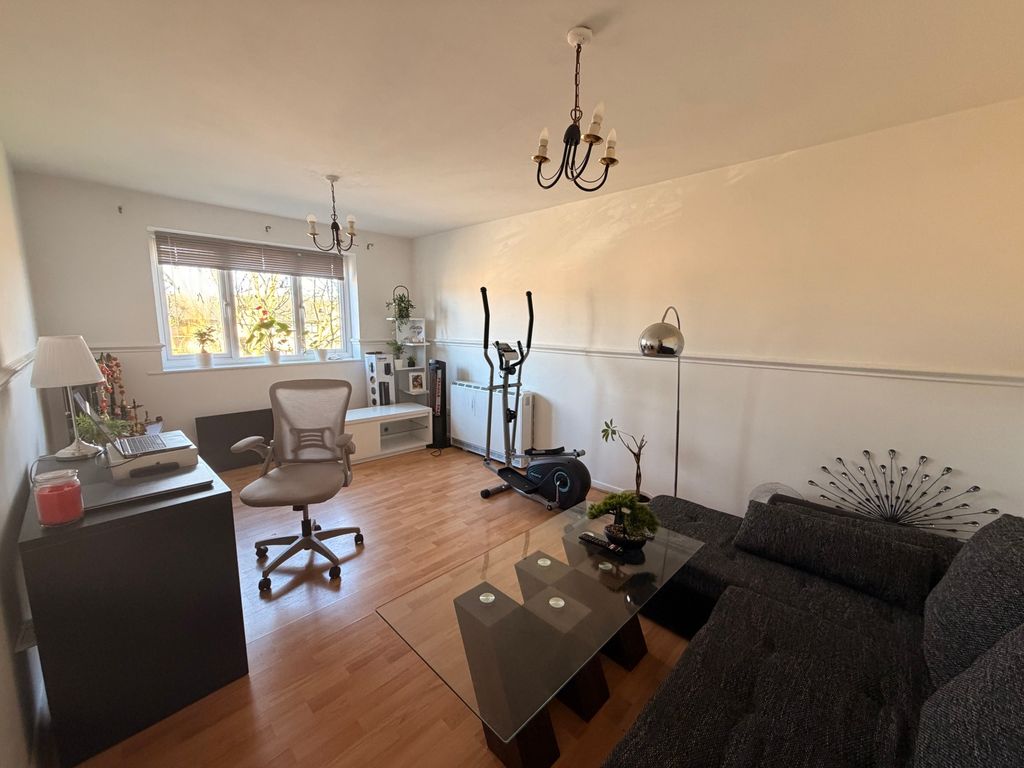 Property photo 3 of 10 Picture No. 32