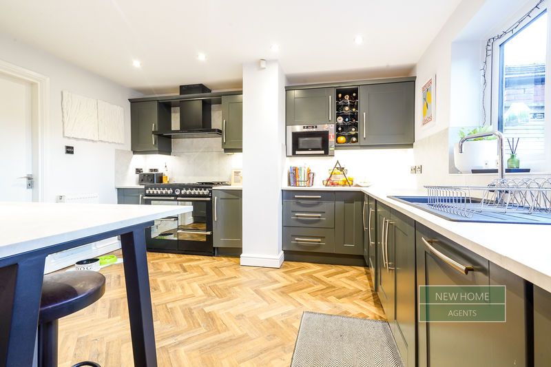 Property photo 3 of 27 Photo 11