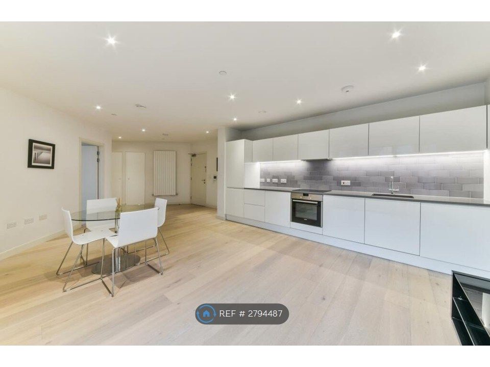 Property photo 3 of 11