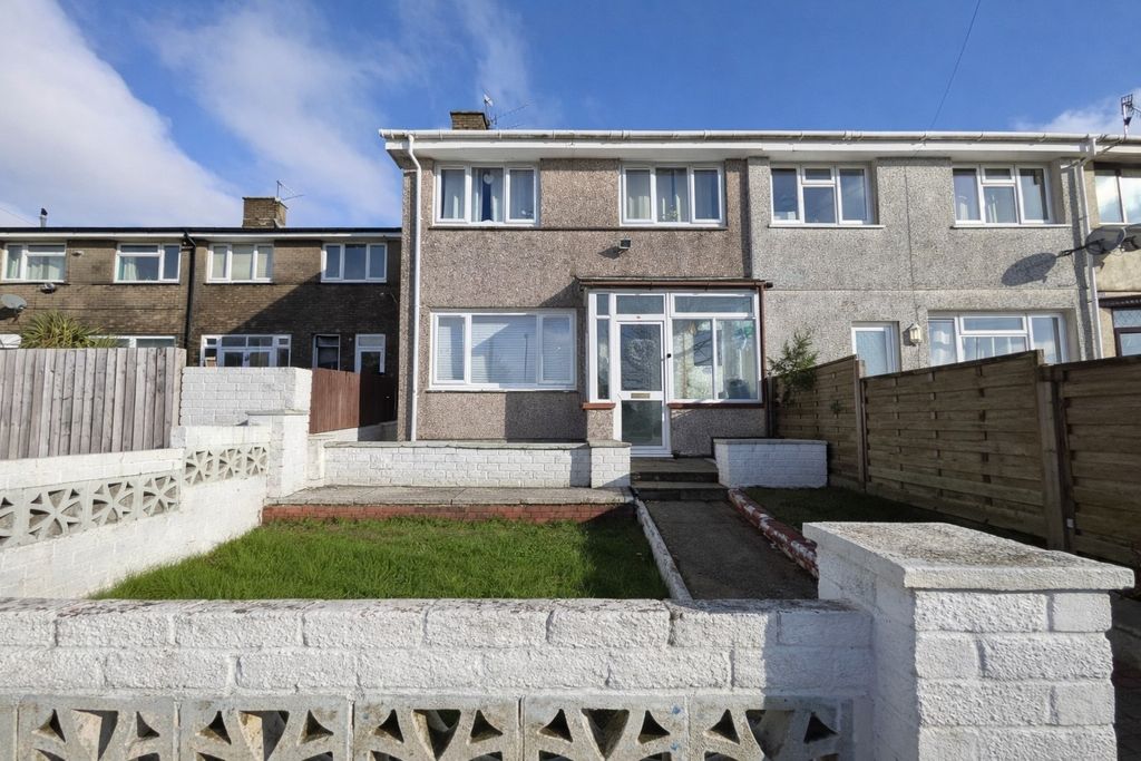 Property photo 1 of 2