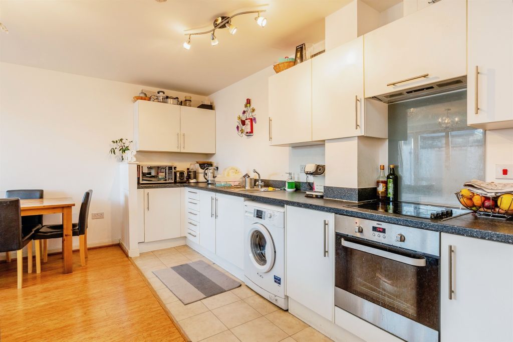 Property photo 2 of 17