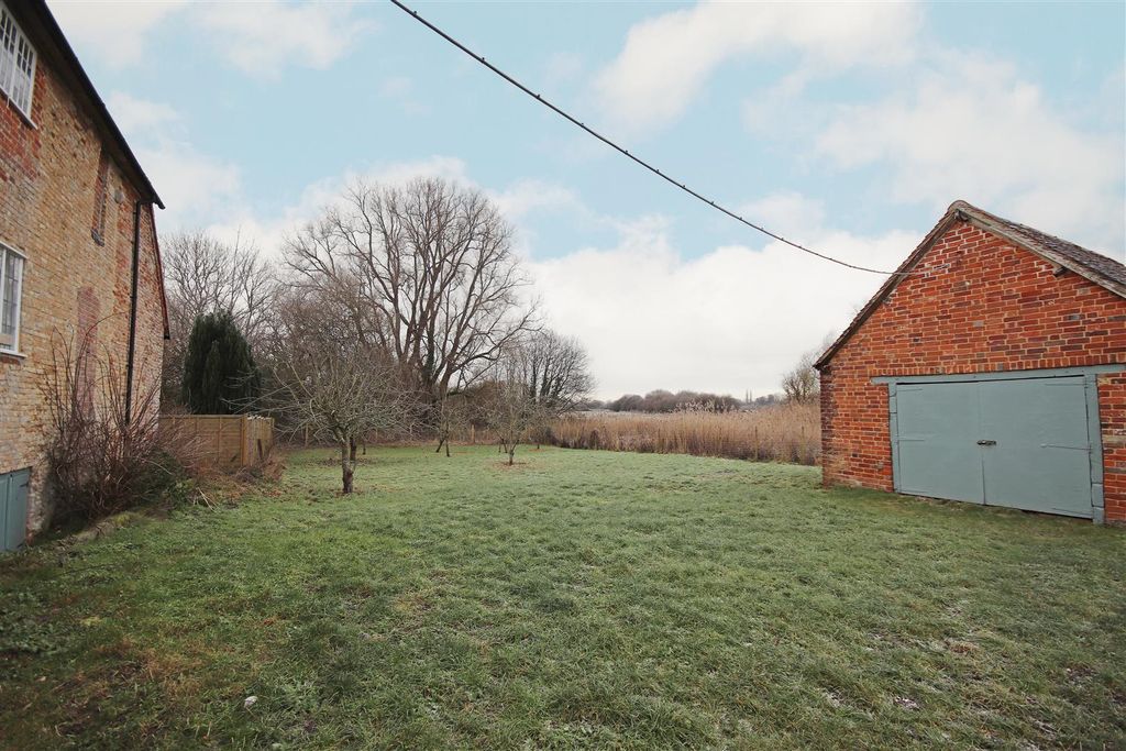 Property photo 3 of 22 External 9.Jpg