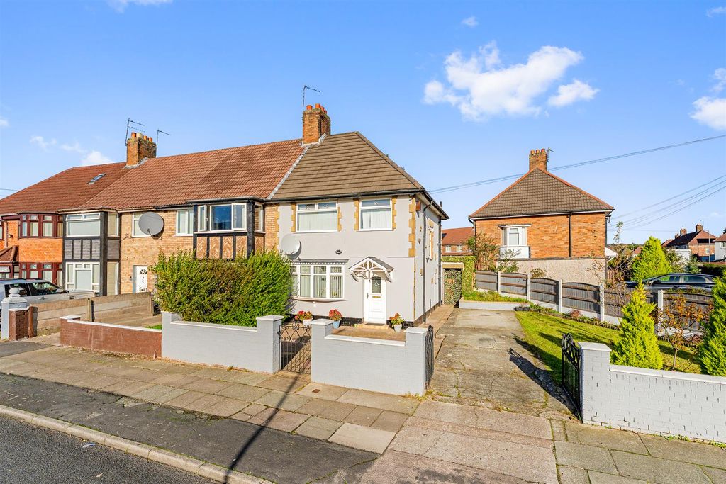 Property photo 1 of 17 65 Hathersage Road External.Jpg