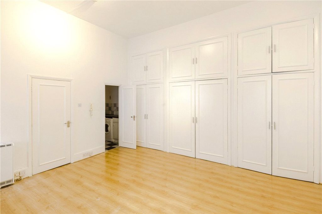 Property photo 1 of 7 Picture No. 08
