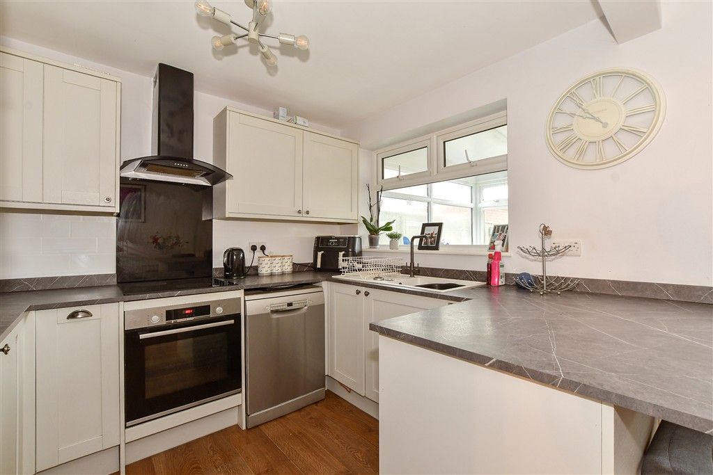 Property photo 2 of 11 Kitchen/Diner