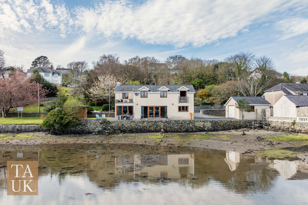 Property photo 1 of 34