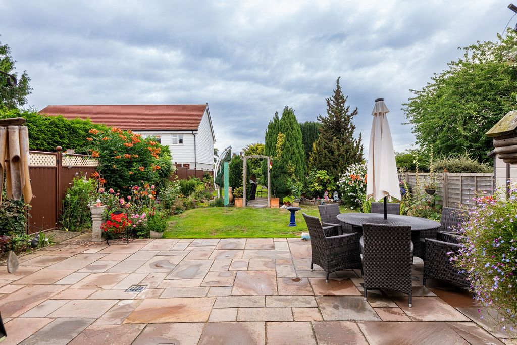 Property photo 2 of 23