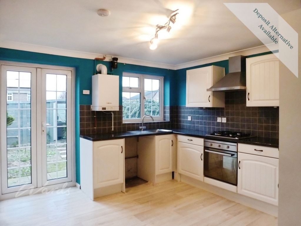 Property photo 2 of 8 Gatcombe Kitchen