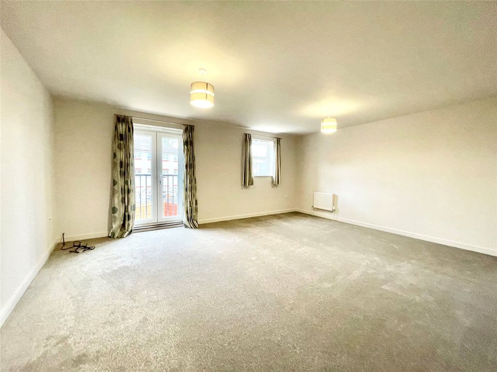 Property photo 2 of 8 Living Room