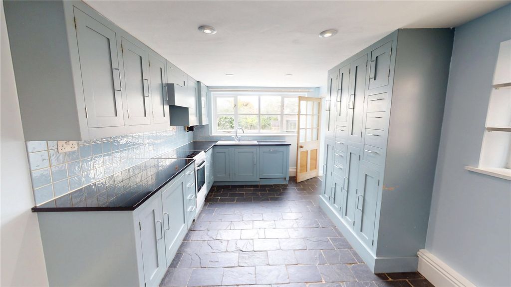 Property photo 1 of 10 Picture No. 01