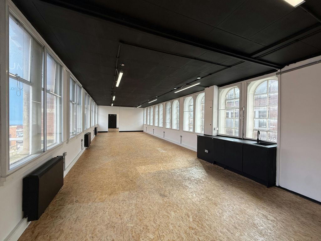 Property photo 2 of 18 Photo 3.Jpg