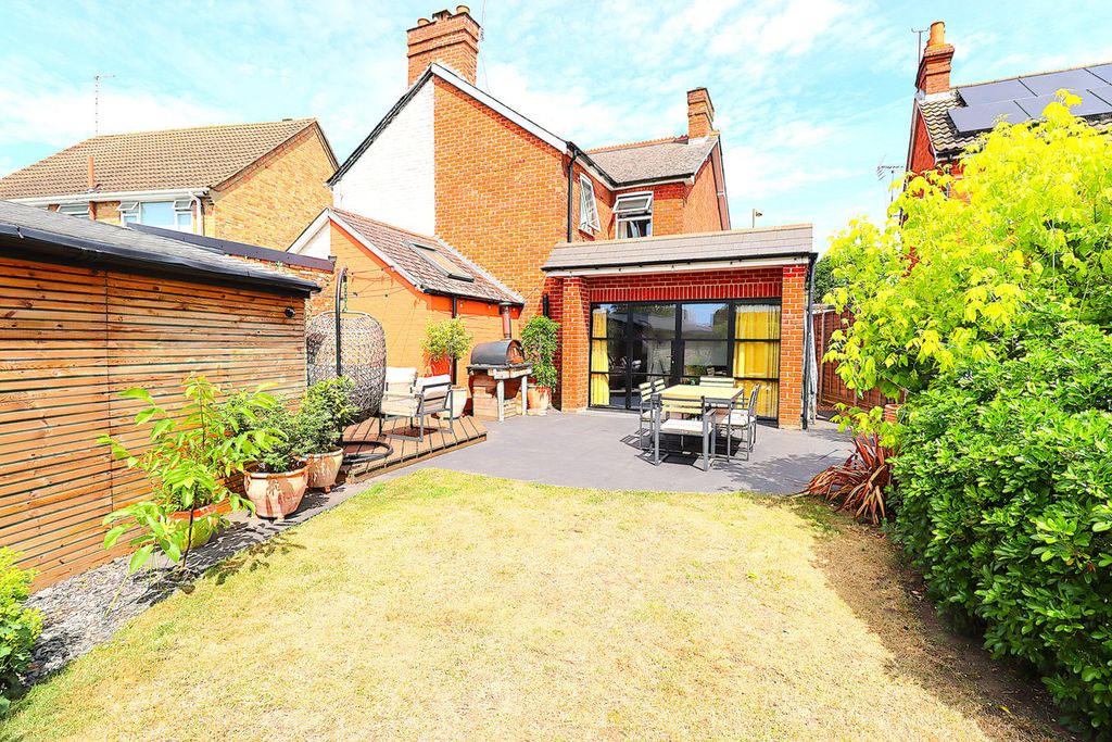 Property photo 3 of 21