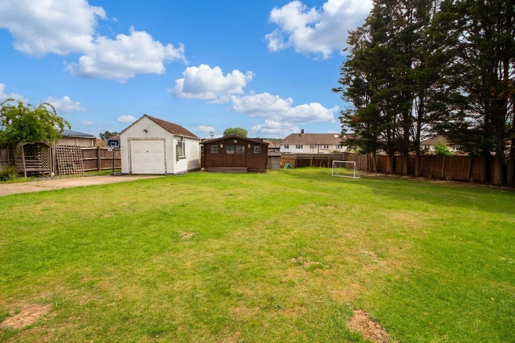 Property photo 3 of 27