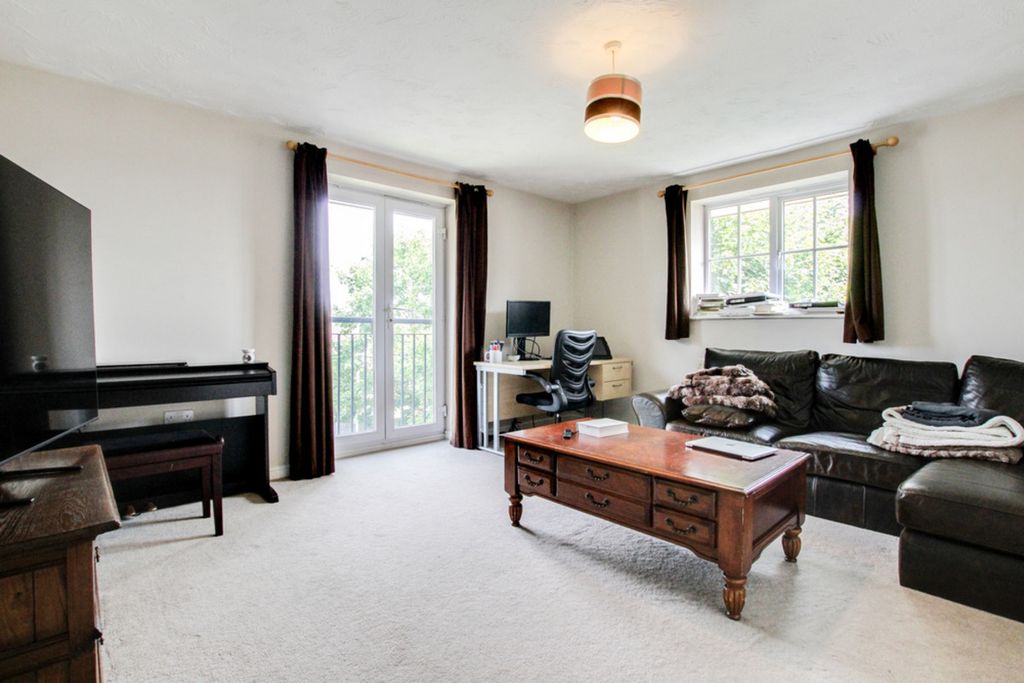 Property photo 3 of 8