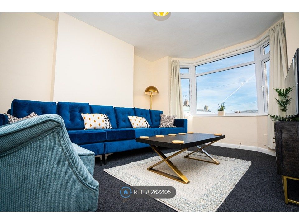 Property photo 3 of 35